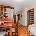 Apartment Mierzeja- Port